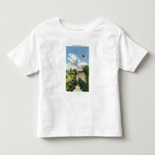 Uitzicht van het vlaggenbekken en de zuidwand kinder shirts