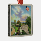 Uitzicht van het vlaggenbekken en de zuidwand metalen ornament (Rechts)