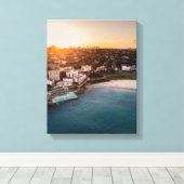 uitzicht van hotel resort naast strand canvas afdruk (Insitu (Houten vloer))