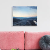 uitzicht van huizen en bergen canvas afdruk (Insitu (Woonkamer))