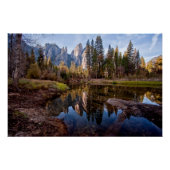 Uitzicht van kathedraalpieken poster (Voorkant)