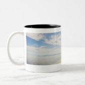 Uitzicht van Long Beach, Californië Tweekleurige Koffiemok (Links)