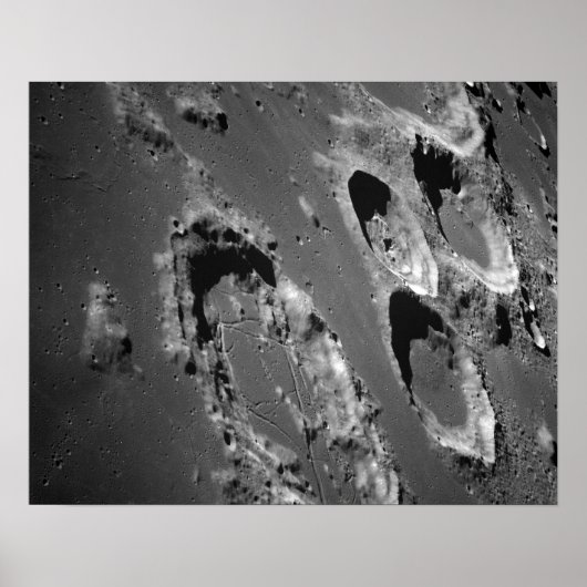 Uitzicht van Lunar Surface uit Apollo 8 Poster (Voorkant)