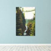 Uitzicht van Lynn Canyon Suspension Bridge Canvas Afdruk (Insitu (Houten vloer))