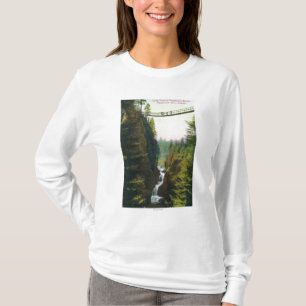 Uitzicht van Lynn Canyon Suspension Bridge T-shirt