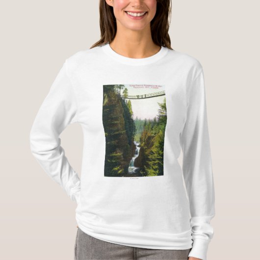 Uitzicht van Lynn Canyon Suspension Bridge T-shirt (Voorkant)