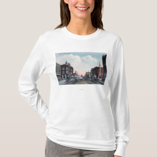Uitzicht van Main Street and Horse Carriages T-shirt (Voorkant)