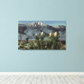 Uitzicht van Mt. San Jacinto, Yucca Mohavensis Canvas Afdruk (Insitu (Houten vloer))