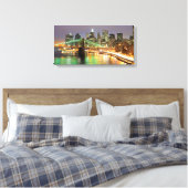 Uitzicht van Neder-Manhattan en de Brooklyn Bridge Canvas Afdruk (Insitu (Slaapkamer))