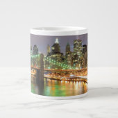 Uitzicht van Neder-Manhattan en de Brooklyn Bridge Grote Koffiekop (Voorkant)