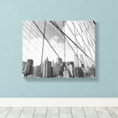 Uitzicht van New York vanaf Brooklyn Bridge Canvas Afdruk (Insitu (Houten vloer))