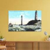 Uitzicht van Old and New LighthouseCape Henry, VA Canvas Afdruk (Insitu (Woonkamer))