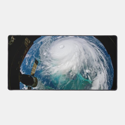 Uitzicht van Orkaan Dorian. Bureaumat (Voorkant)