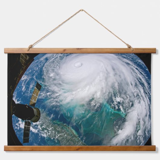 Uitzicht van Orkaan Dorian. Hangend Wandkleed (Voorkant)