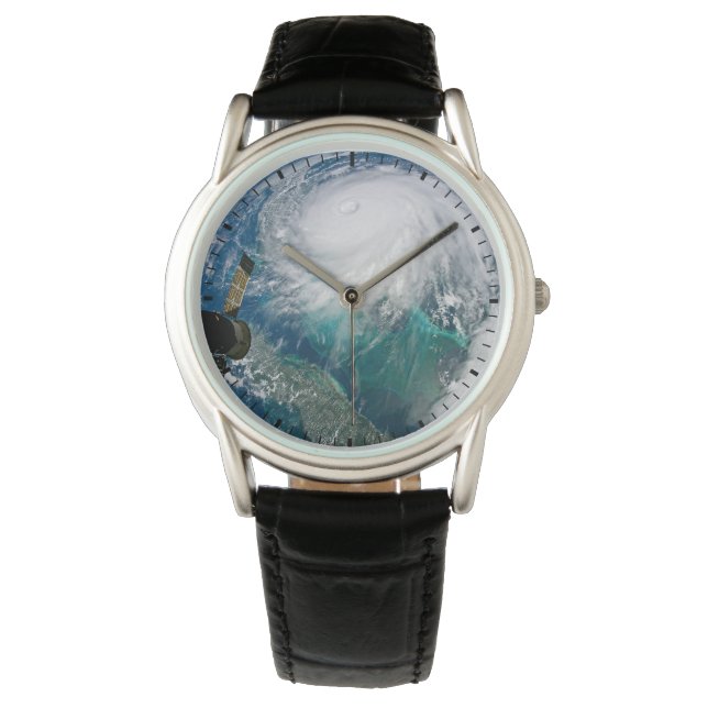 Uitzicht van Orkaan Dorian. Horloge (Voorkant)