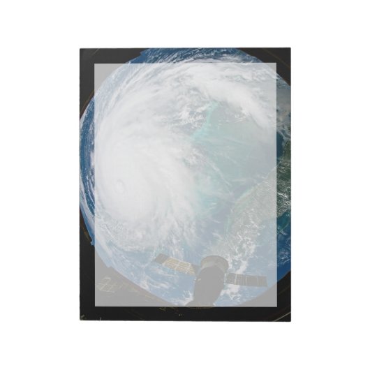 Uitzicht van Orkaan Dorian. Notitieblok (Linkerzijde)