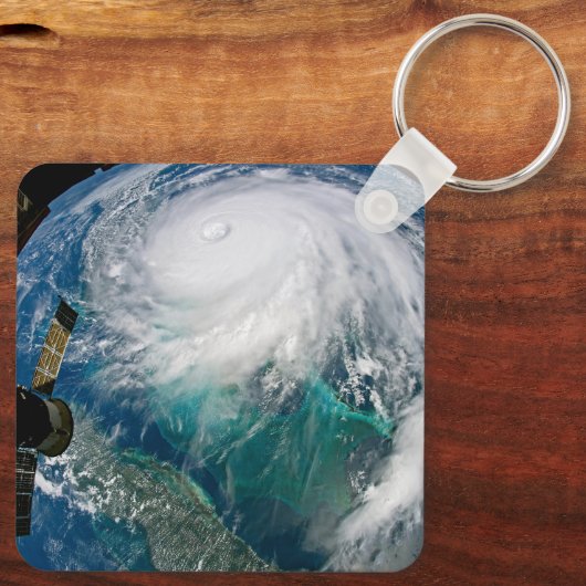 Uitzicht van Orkaan Dorian. Sleutelhanger (Achterkant)