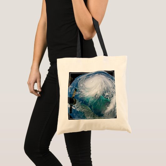 Uitzicht van Orkaan Dorian. Tote Bag (Voorkant (product))
