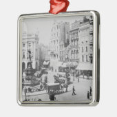 Uitzicht van Piccadilly Circus, c. 1900 Metalen Ornament (Links)