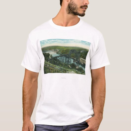 Uitzicht van Rondout Creek en Wilbur Bridge T-shirt (Voorkant)