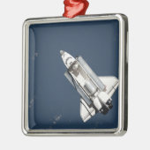 Uitzicht van Space Shuttle Discovery 2 vanuit de l Metalen Ornament (Links)