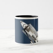 Uitzicht van Space Shuttle Discovery 2 vanuit de l Tweekleurige Koffiemok (Center)