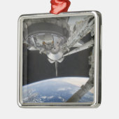 Uitzicht van Space Shuttle Discovery Metalen Ornament (Links)