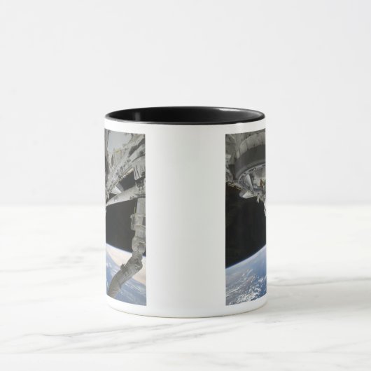 Uitzicht van Space Shuttle Discovery Mok (Midden)