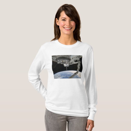 Uitzicht van Space Shuttle Discovery T-shirt (Voorkant volledig)