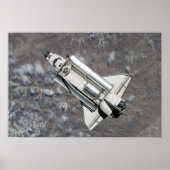 Uitzicht van Space Shuttle Discovery vanuit de luc Poster (Voorkant)