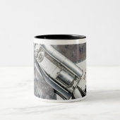 Uitzicht van Space Shuttle Discovery vanuit de luc Tweekleurige Koffiemok (Center)