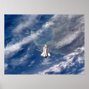 Uitzicht van Space Shuttle Endeavor van ISS Poster