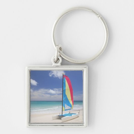 Uitzicht van strand met zeilboot sleutelhanger (Voorkant)