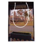 Uitzicht van Tabernakel uit de wijngaard van de Po Medium Cadeauzakje (Voorkant)