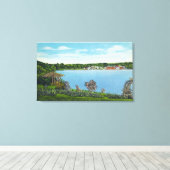 Uitzicht van Town van West Lake Road Canvas Afdruk (Insitu (Houten vloer))