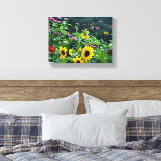 Uitzicht van tuinen, daisies, kosmos, zonnebloemen canvas afdruk (Insitu (Slaapkamer))