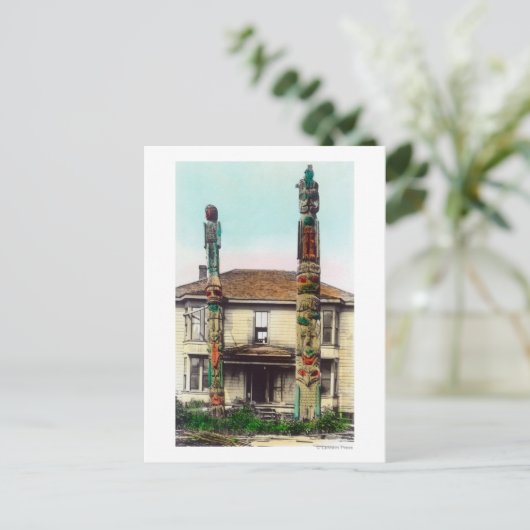 Uitzicht van Twee TotempolesWrangell, AK Briefkaart (Staand voorkant)