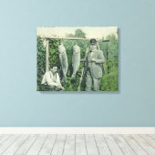 Uitzicht van vissers met vangst bij Fitch Mt. Canvas Afdruk (Insitu (Houten vloer))