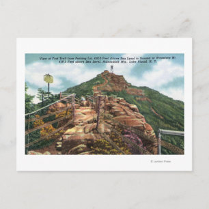 Uitzicht van voetpad naar top briefkaart