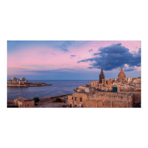 Uitzicht van zonnepanelen boven Valletta Perfect Poster