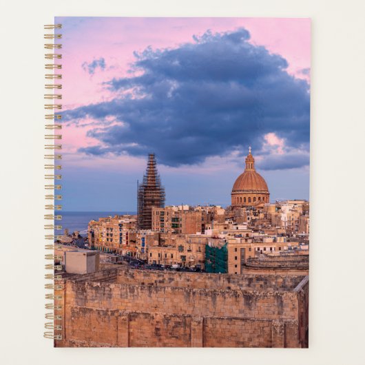 Uitzicht van zonnepanelen boven Valletta Planner (Voorkant)