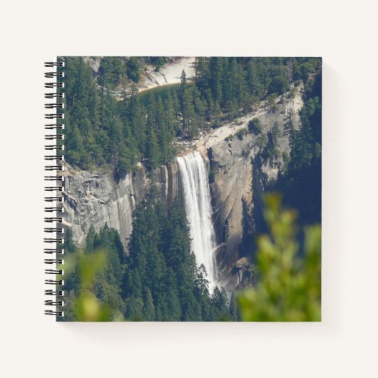 Uitzicht Vernal Herfsten van Glacier Point, CA Notitieboek (Voorkant)