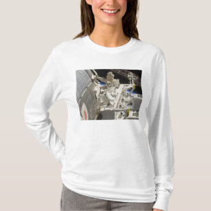 Uitzicht voor het sluiten van onderdelen t-shirt