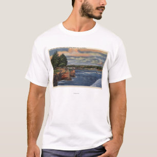 Uitzicht West Cliff Drive Pier en Casino T-shirt