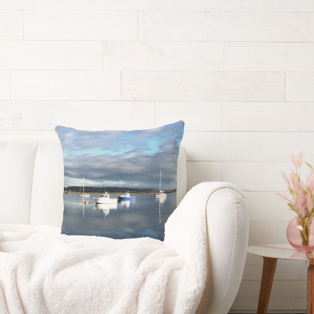 UITZICHTEN VAN WALES KUSSEN (Bank)