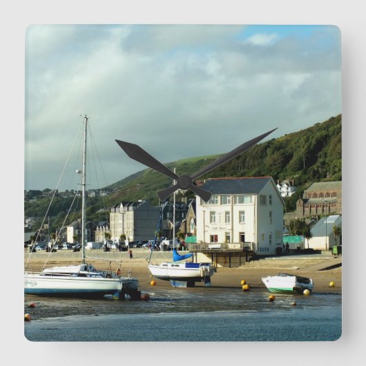 UITZICHTEN VAN WALES VIERKANTE KLOK (Voorkant)