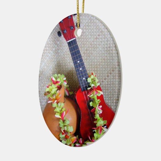 Uke, Lei en Ipu Keramisch Ornament (Links)