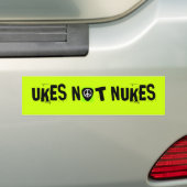 UKES NOT NUKES BUMPERSTICKER (Op auto)