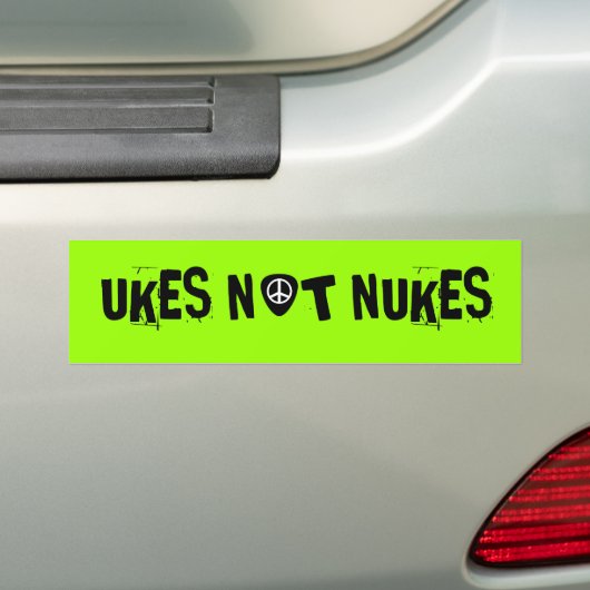 UKES NOT NUKES BUMPERSTICKER (Op auto)