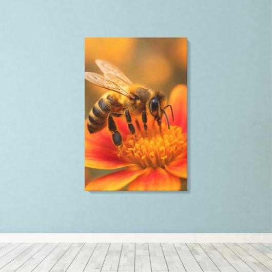 Ultra Macro Honeybee Close Up Photorealistic Canvas Afdruk (Insitu (Houten vloer))